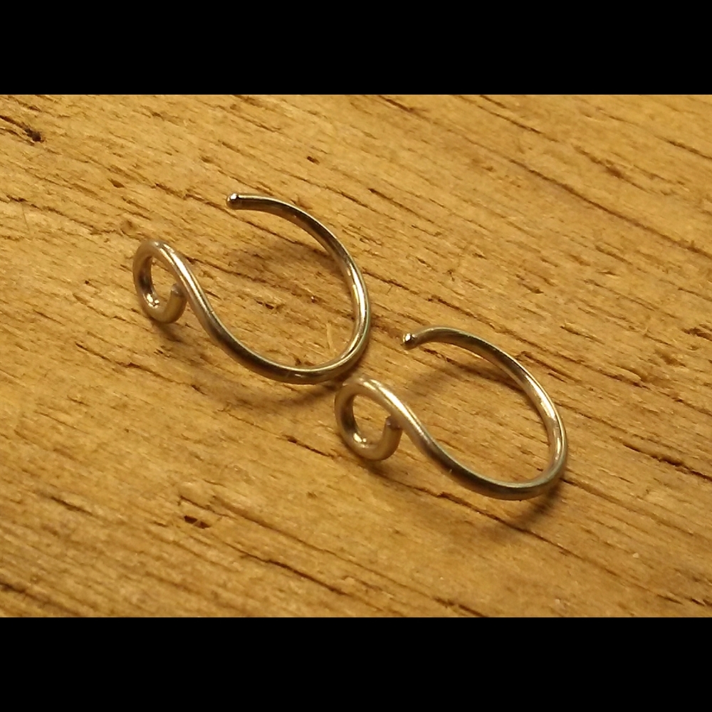 🌙💜*4/$15* Pair of Stainless Steel Nose Hoops Piercing Body Jewelry - Picture 7 of 7